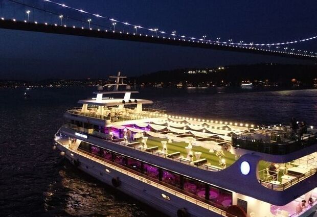 Ramazan Ayına Özel İstanbul Turu / Tekne'de İftar