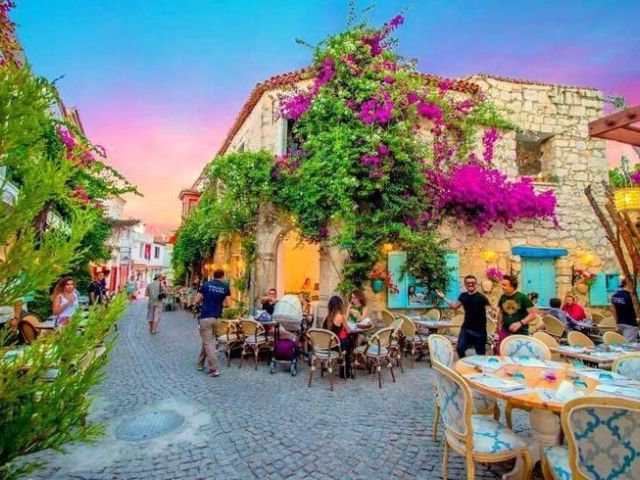 Kuzey Ege İzmir Turu / 2 Gece Konaklamalı